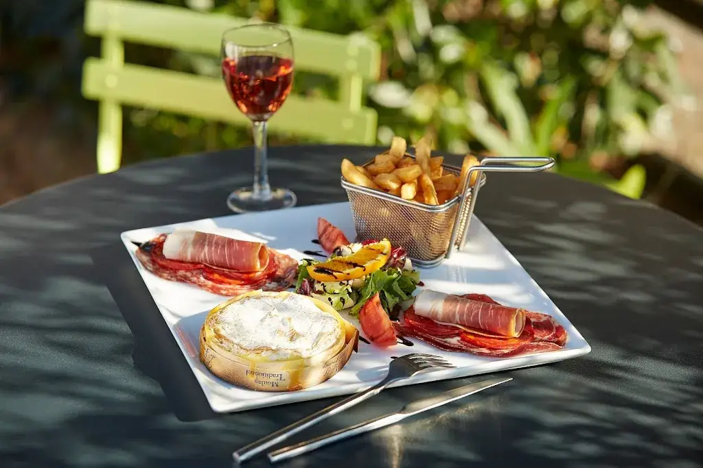 Menu_Restaurant La Rivière_Valence-en-Poitou_image_4