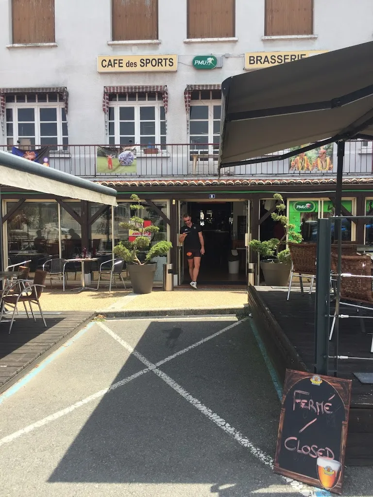 Samuel Perrella_Cafe Des Sports_Confolens_review