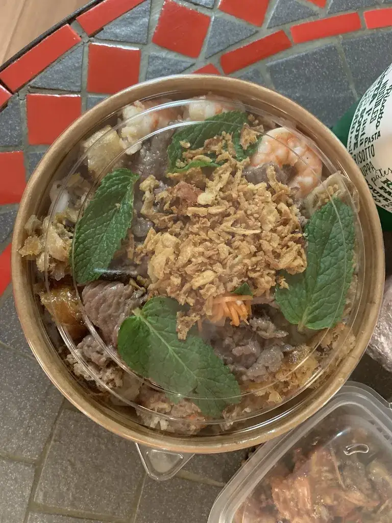 Linh Nguyen_Plats à emporter - Traiteur SAM' ANGKOR_Roche-sur-Foron_review