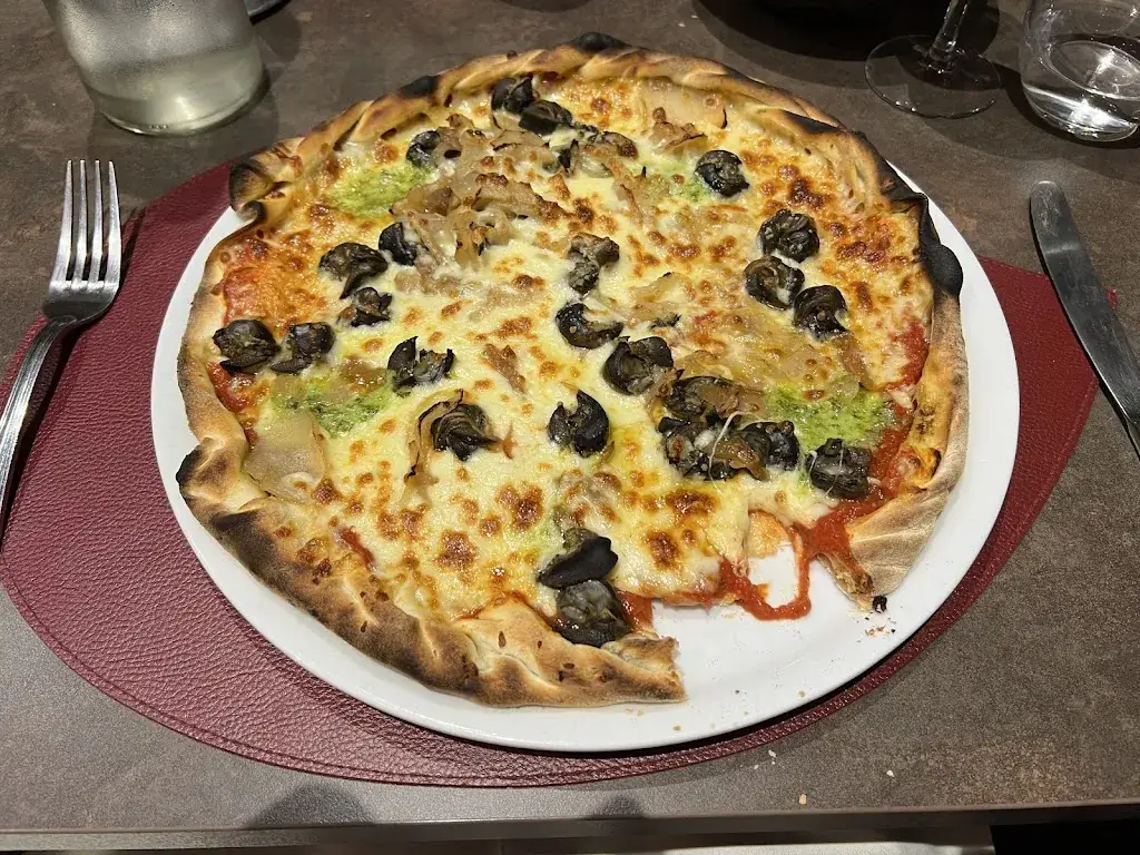 Alex Donald_Logis Hôtel Emeraude_Confolens_review