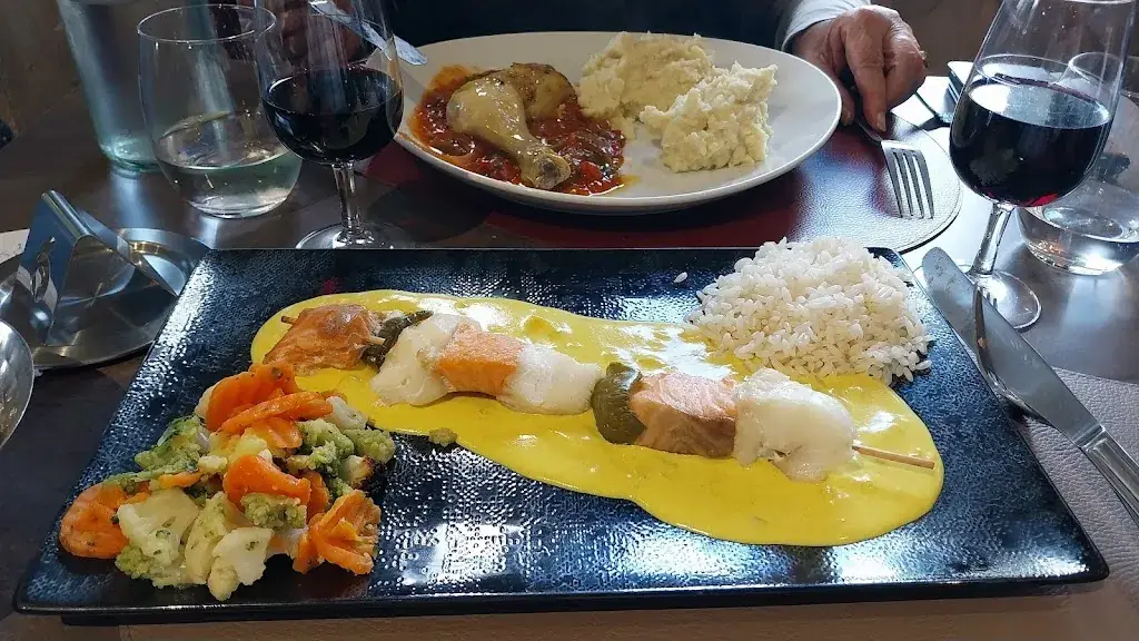 Kevan Towle_Logis Hôtel Emeraude_Confolens_review