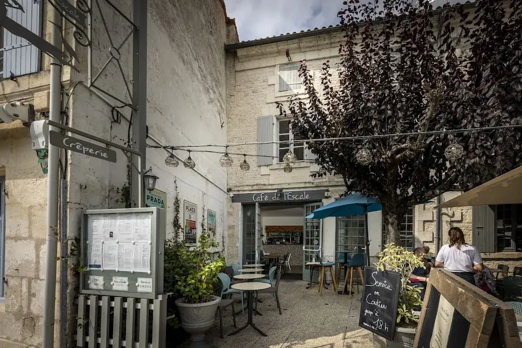 Café de L'Escale_Coulon_slider_image_1