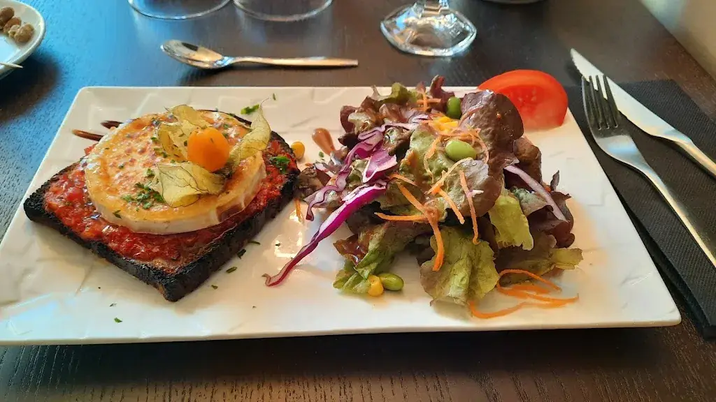 Nicolas Graillon_Tour de Table_Tour-en-Jarez_review