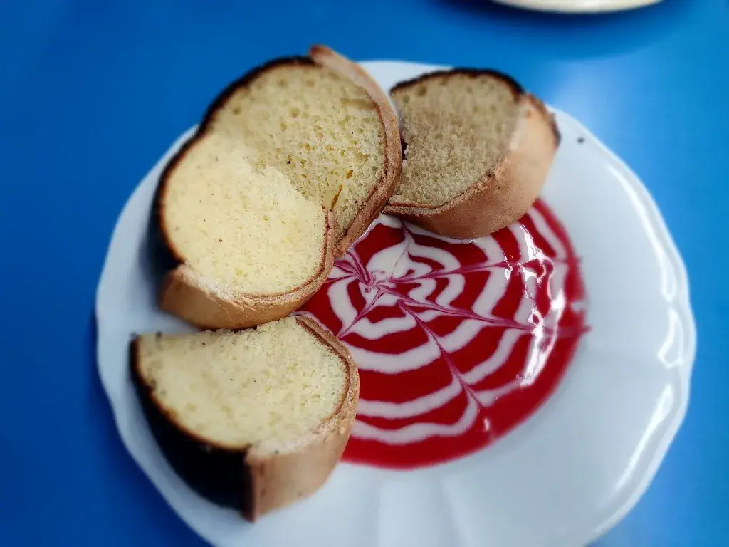 Pierre Martin_Restaurant La Passerelle à coulon, Spécialités locales et créations originales_Coulon_review