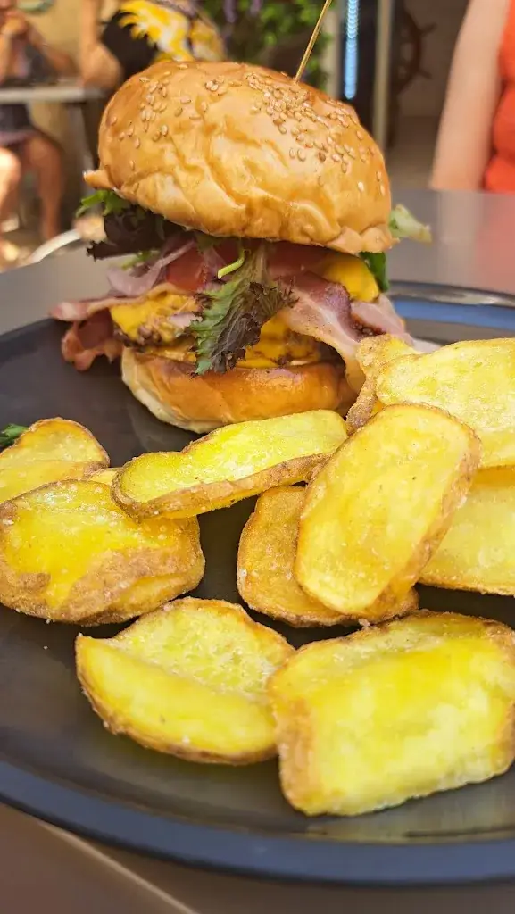 Michiel Mes_La Terrasse Roxane_Bergerac_review