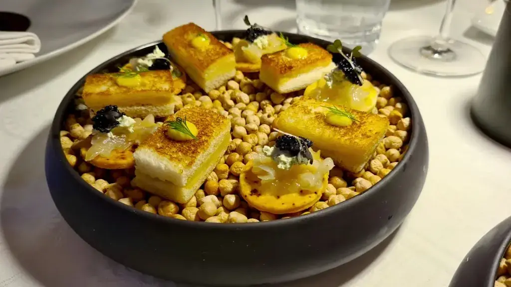 Places Cases_Restaurant La Chartreuse du Bignac_Saint-Nexans_review