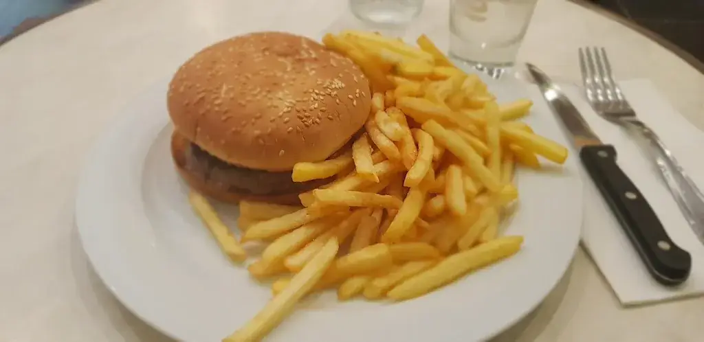 Le Madison restaurant à Coussac-Bonneval