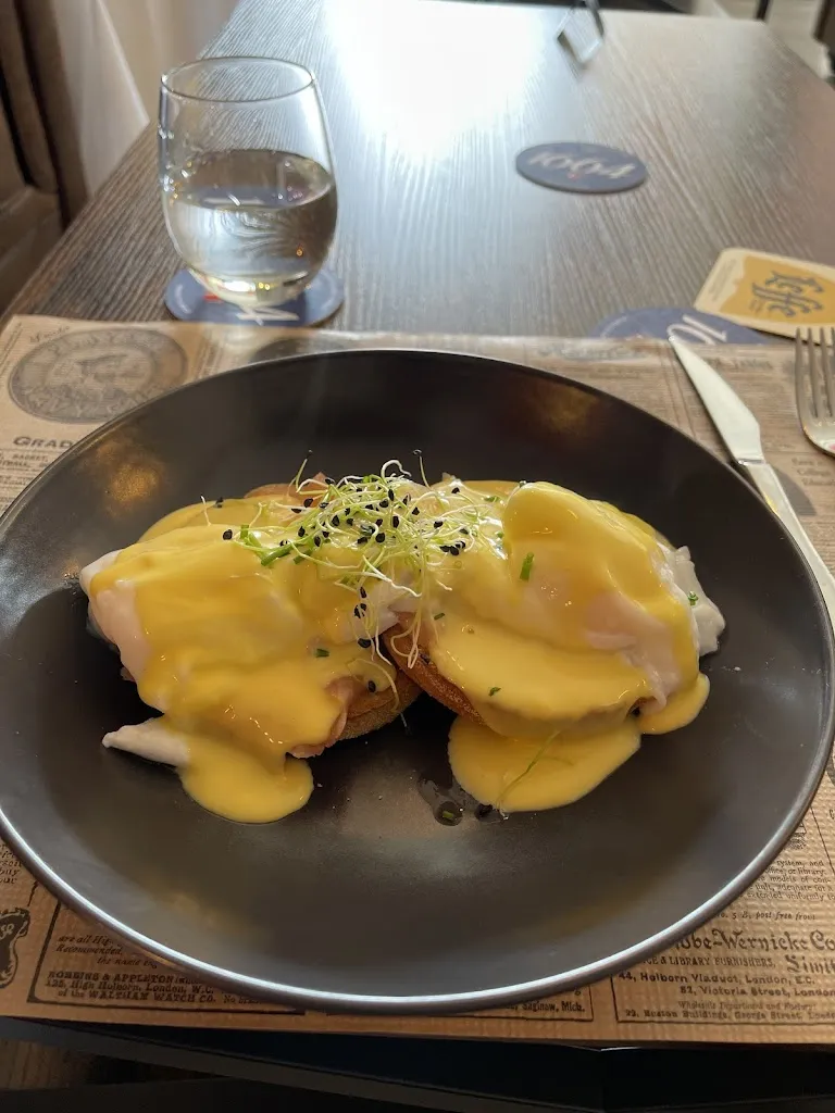 Chris Lovitt_Bonnie's Restaurant Bistro, Bar & Salon de Thé_Coussac-Bonneval_review