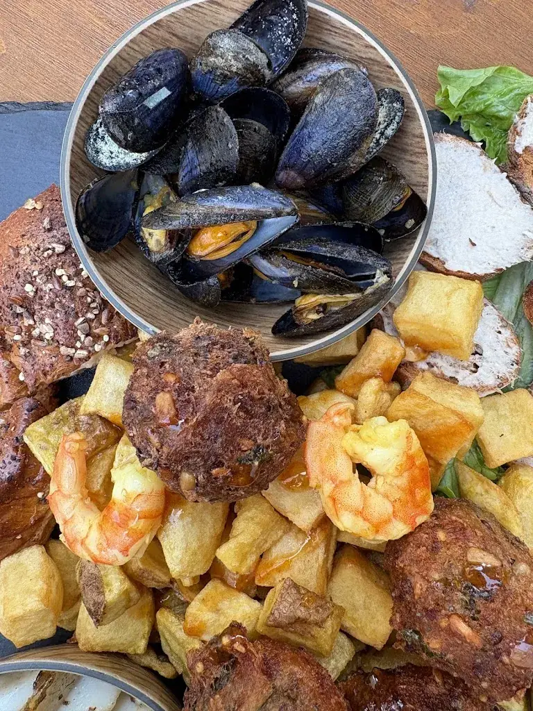 La Malette - Bar à Tapas de la Mer et Bar à Jeux_Rochelle_slider_image_3