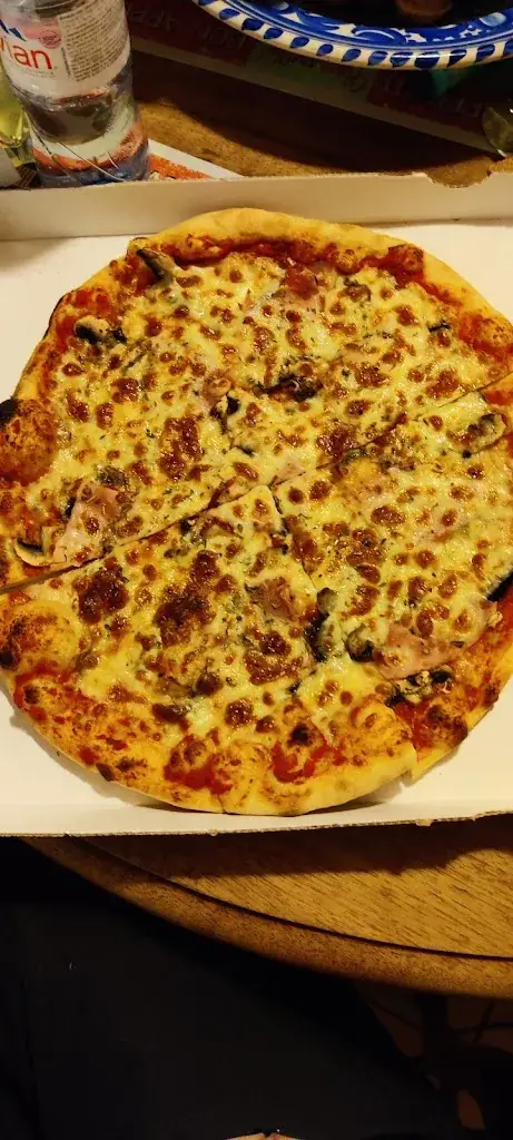 Menu_Family's Pizza_Cublac_image_2