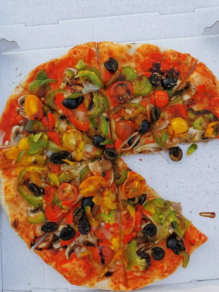 Theophile Thiberge_Family's Pizza_Cublac_review