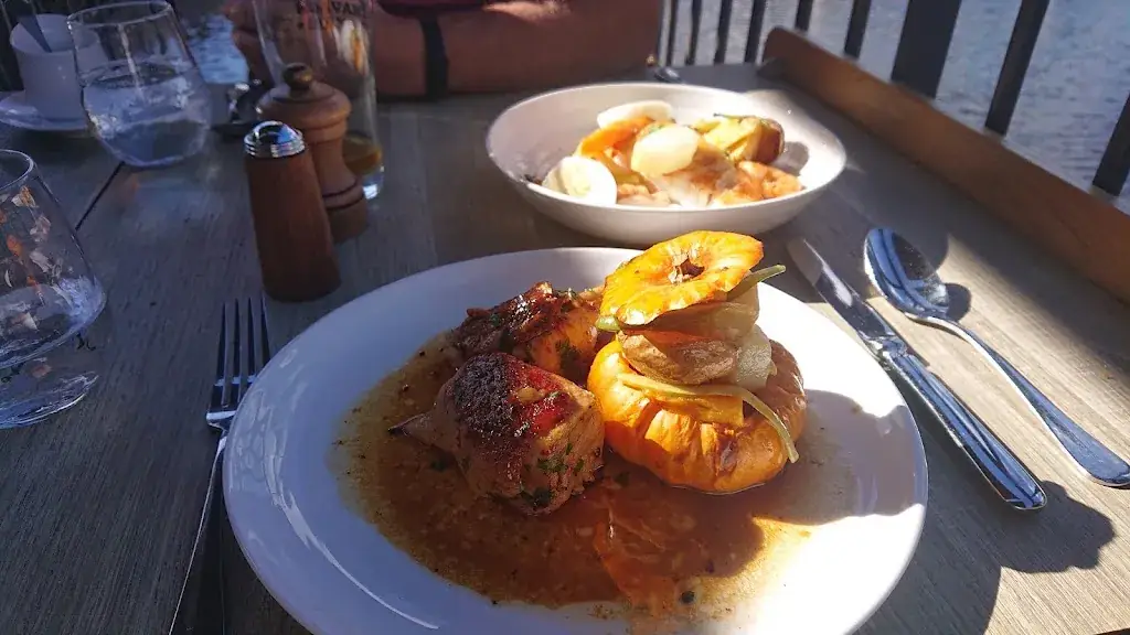 Karl Peers_Le Moulin de l'Imaginaire_Terrasson-Lavilledieu_review