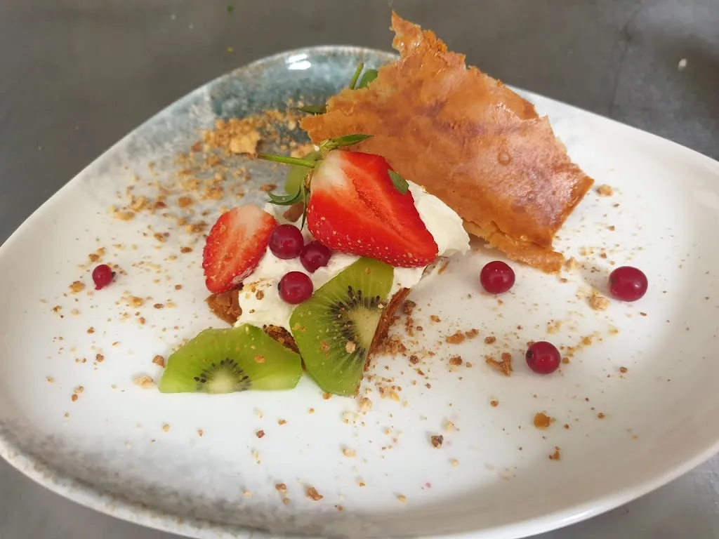 Le bouche à oreille_Terrasson-Lavilledieu_slider_image_2