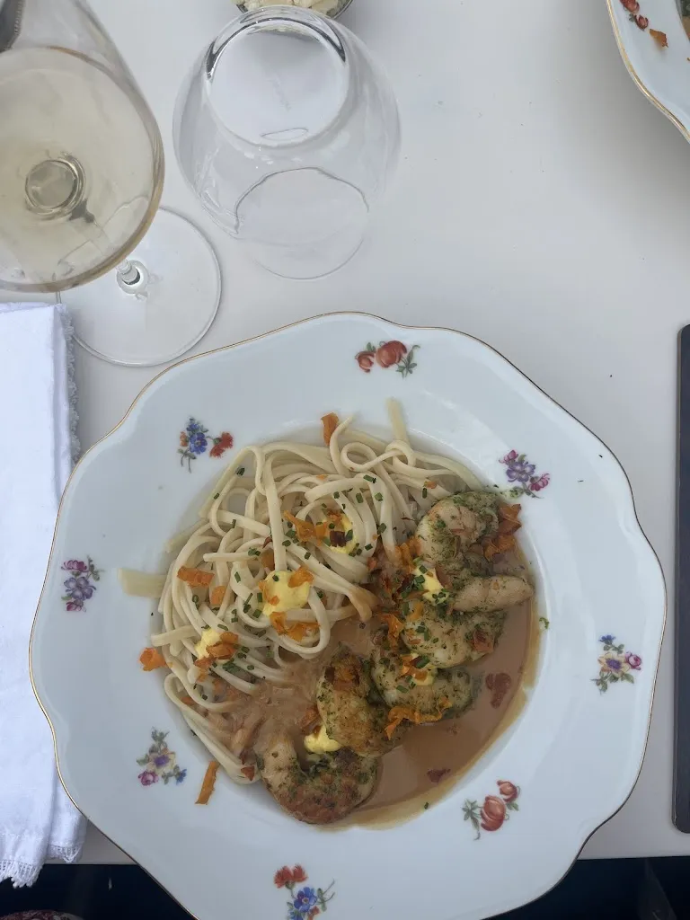 Janelle Valade_Maison Ninon_Terrasson-Lavilledieu_review