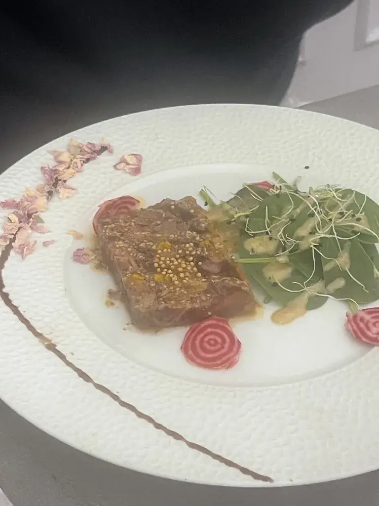 Polina Mikhaylova_Auberge Larochette_Bourgvilain_review