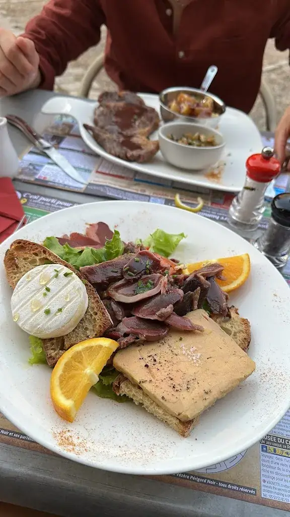 Menu_Au Petit Bonheur de la Place du Bouquier_Terrasson-Lavilledieu_image_9