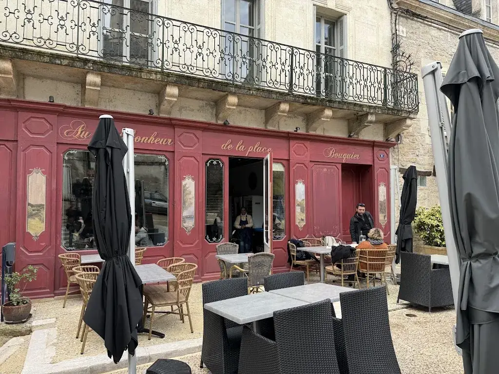 Au Petit Bonheur de la Place du Bouquier_Terrasson-Lavilledieu_slider_image_1