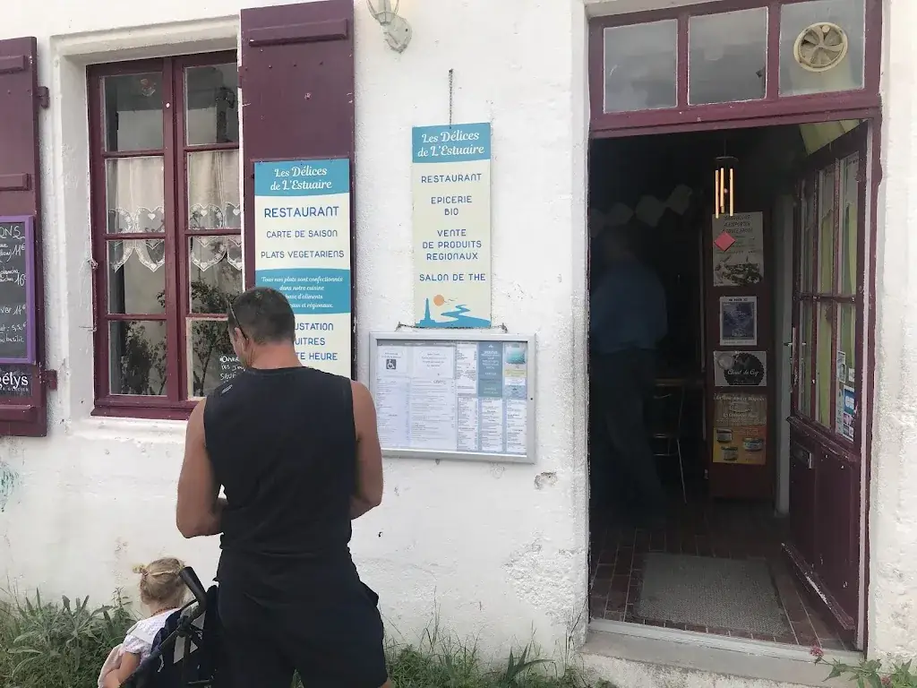 Mark Robson_Les Délices de L'Estuaire_Talmont-sur-Gironde_review