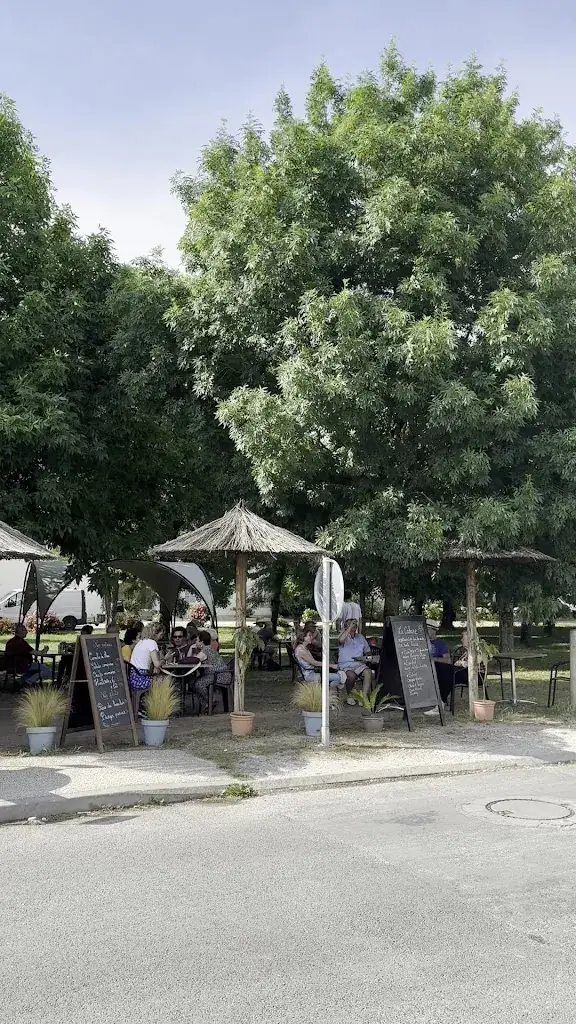 La Cabane_Mortagne-sur-Gironde_slider_image_2