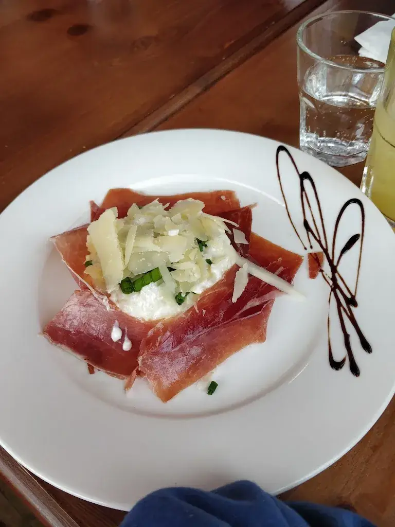 Monika Kolb_Café de la Gare 1900_Saint-André-de-Cubzac_review