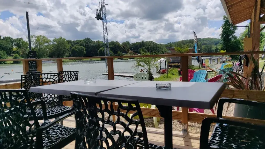 Restaurant - Cascade Waterpark - Damazan_Damazan_slider_image_1