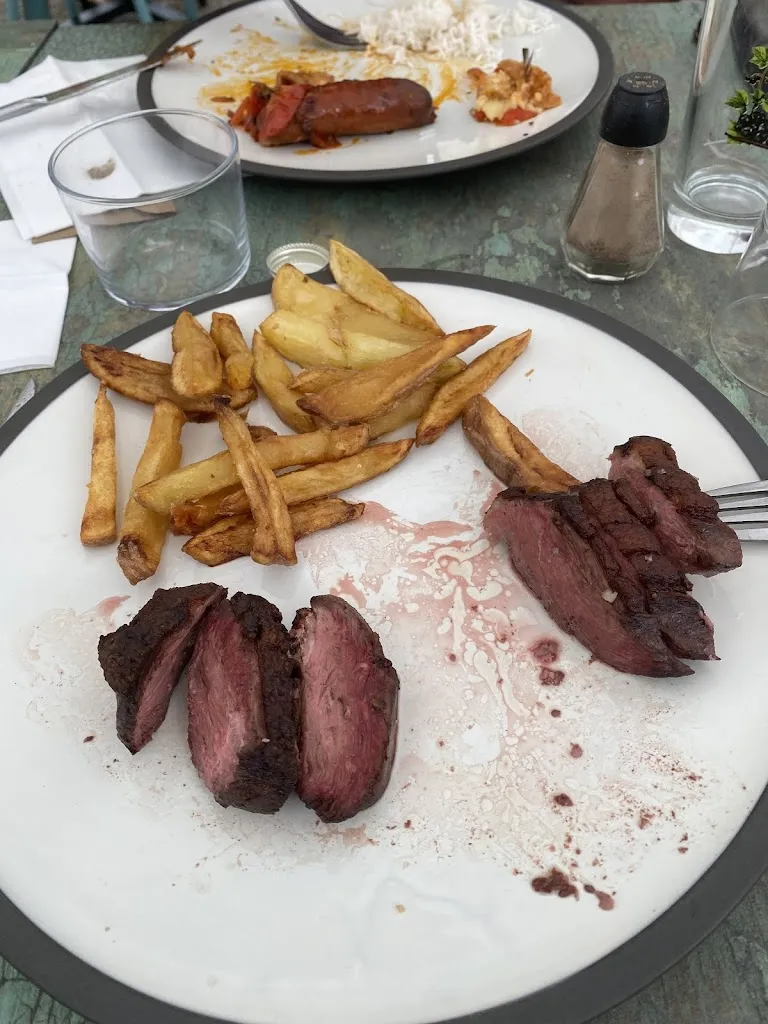 Iris Theunis_La Rive Médocaine_Lamarque_review