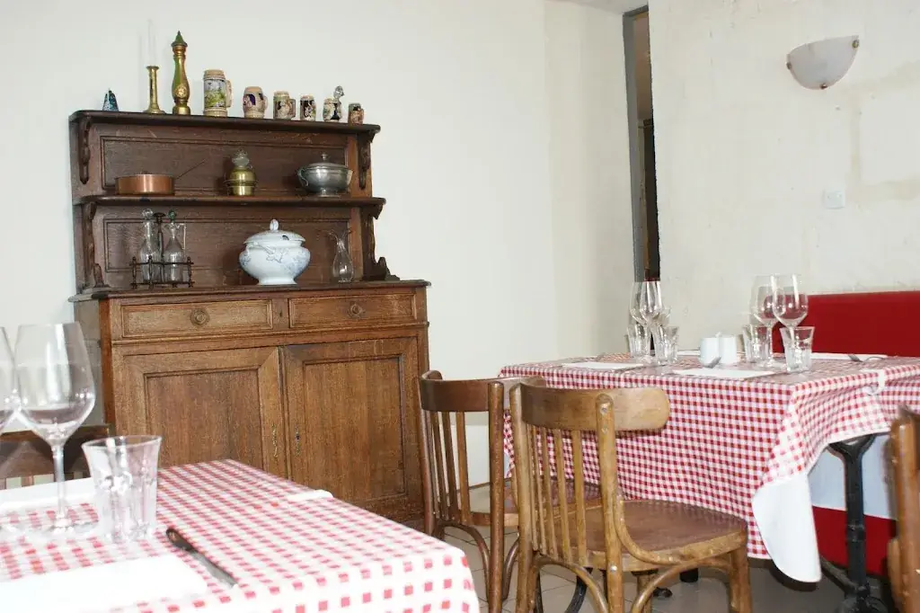 Bistrot "Chez Mémé" restaurant in Saint-Julien-Beychevelle