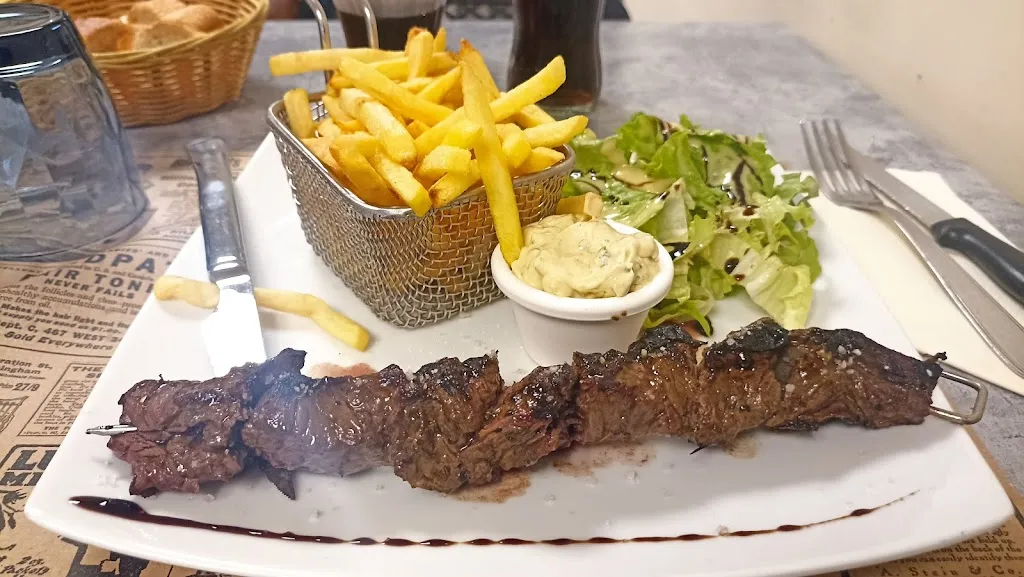 Restaurant La Promenade restaurant in Dangé-Saint-Romain