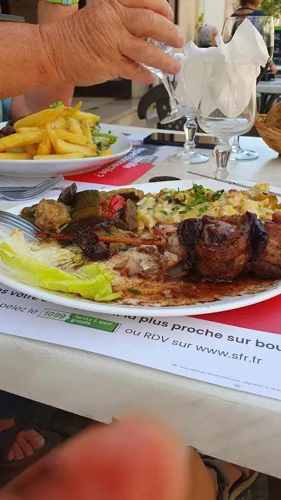 paule pesche_Brasserie du Commerce - Cantel Chastanet Christine_Tour-du-Pin_review