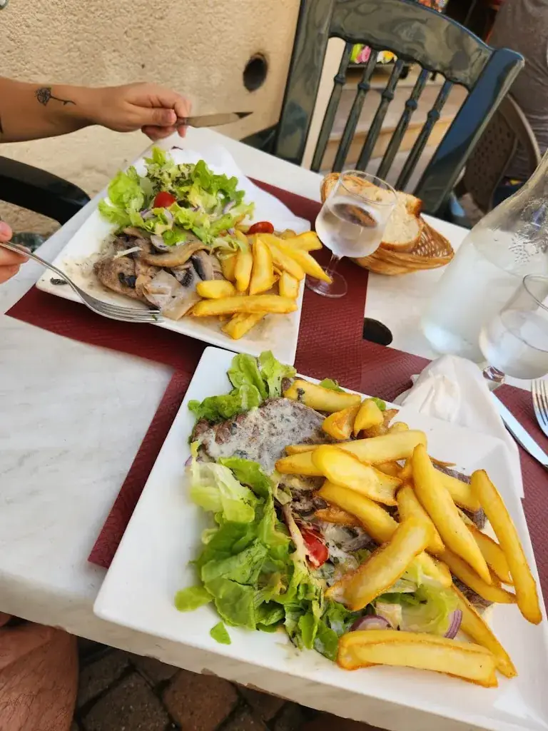 Brasserie du Commerce - Cantel Chastanet Christine_Tour-du-Pin_slider_image_2