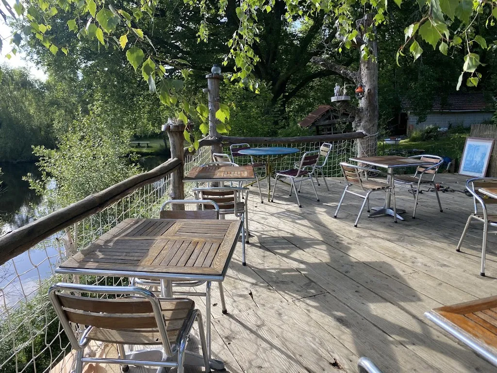 L’auberge au bord de l'eau restaurant in Cussac