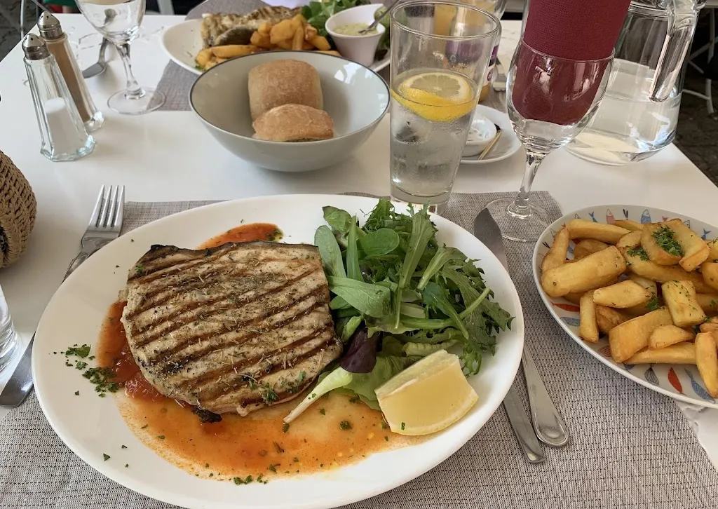 Restaurant Le Saint Pierre_Tronche_slider_image_3