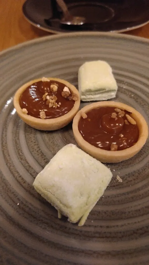 Kirill Vankov_La Maison Badine - Florian Poyet_Tronche_recensione