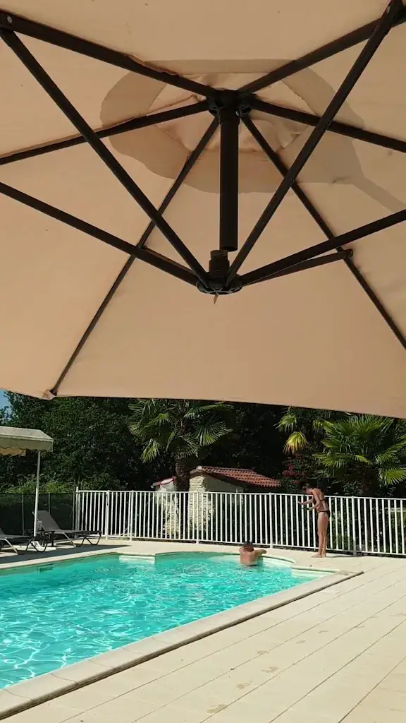 Domaine de Monrecour_Saint-Vincent-de-Cosse_slider_image_2