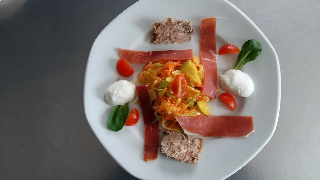 Menu_Restaurant La Pastourelle_Lachapelle-sous-Aubenas_immagine_2