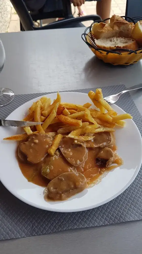 Brasserie Le Commerce Patrice_Dun-le-Palestel_slider_image_2