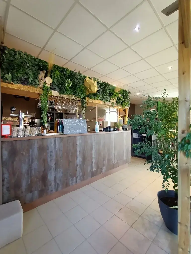 Emma Le Tonquer_L'autre Table_Échillais_review