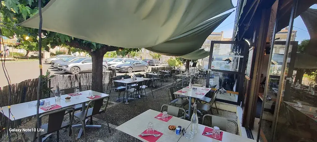 La Terrasse du Château - Duras Restaurant in Duras