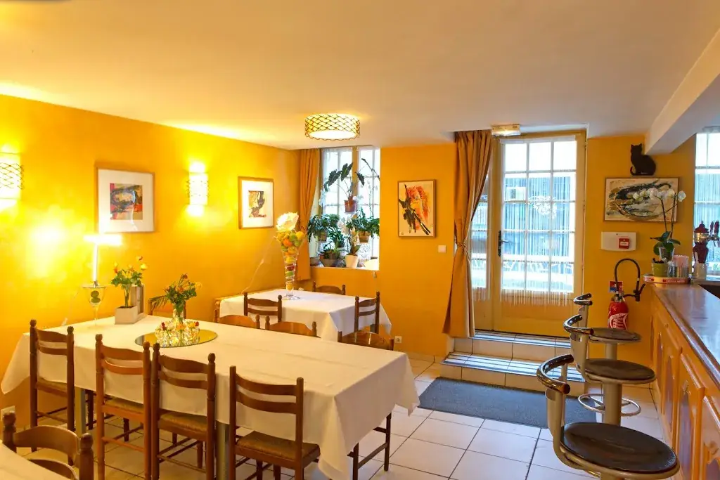 Don Camillo_Duras_slider_image_3