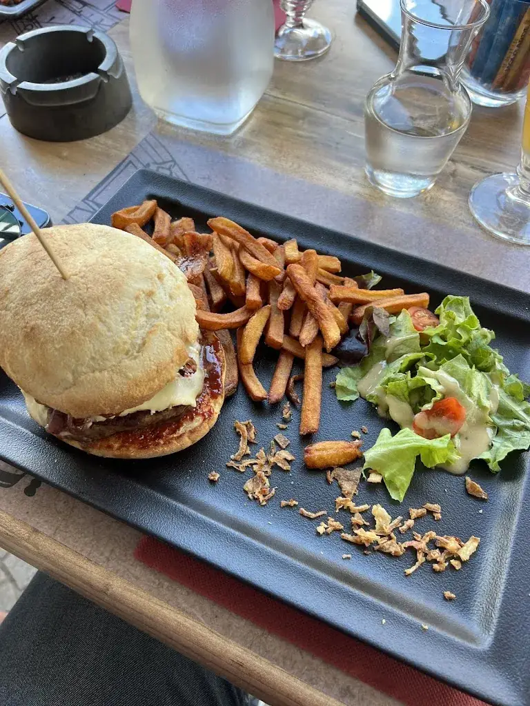 Martin Holmes_Vino Billot_Duras_review