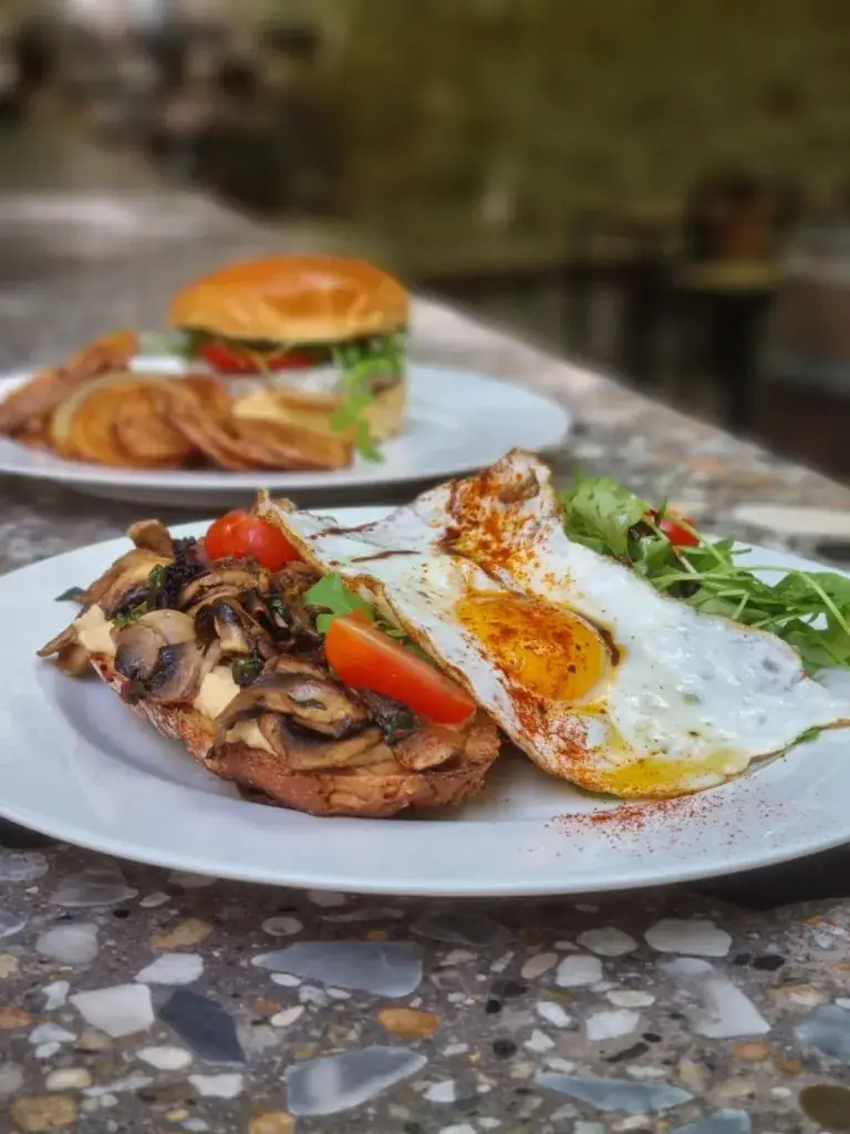 Parvis Magna restaurant in Duras