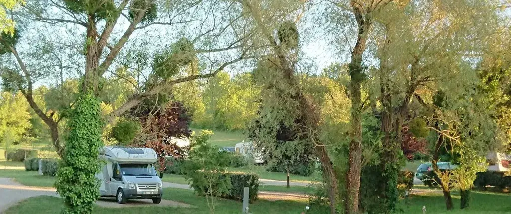 Le Cabri est fermé, is closed._Duras_slider_image_3