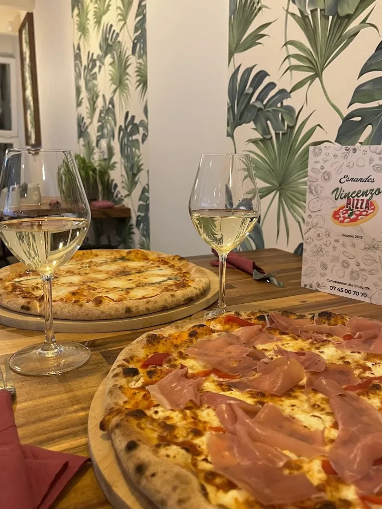 Vincenzo Pizza Esnandes 17137_Esnandes_slider_image_3