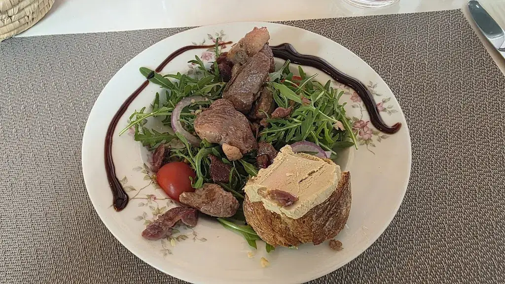 Carolina Tar_Le Pressoir | Restaurant - Crêperie_Étagnac_recensione