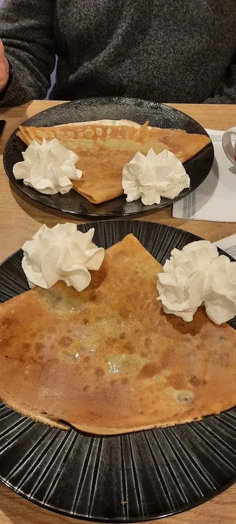 Nadine Varline_Le Petit Sabot_Étaules_review