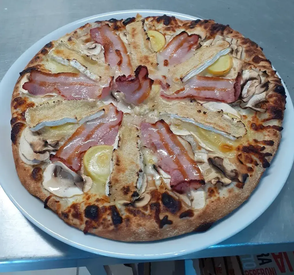 BELLA VITA PIZZERIA ETAULIERS_Étauliers_slider_image_2