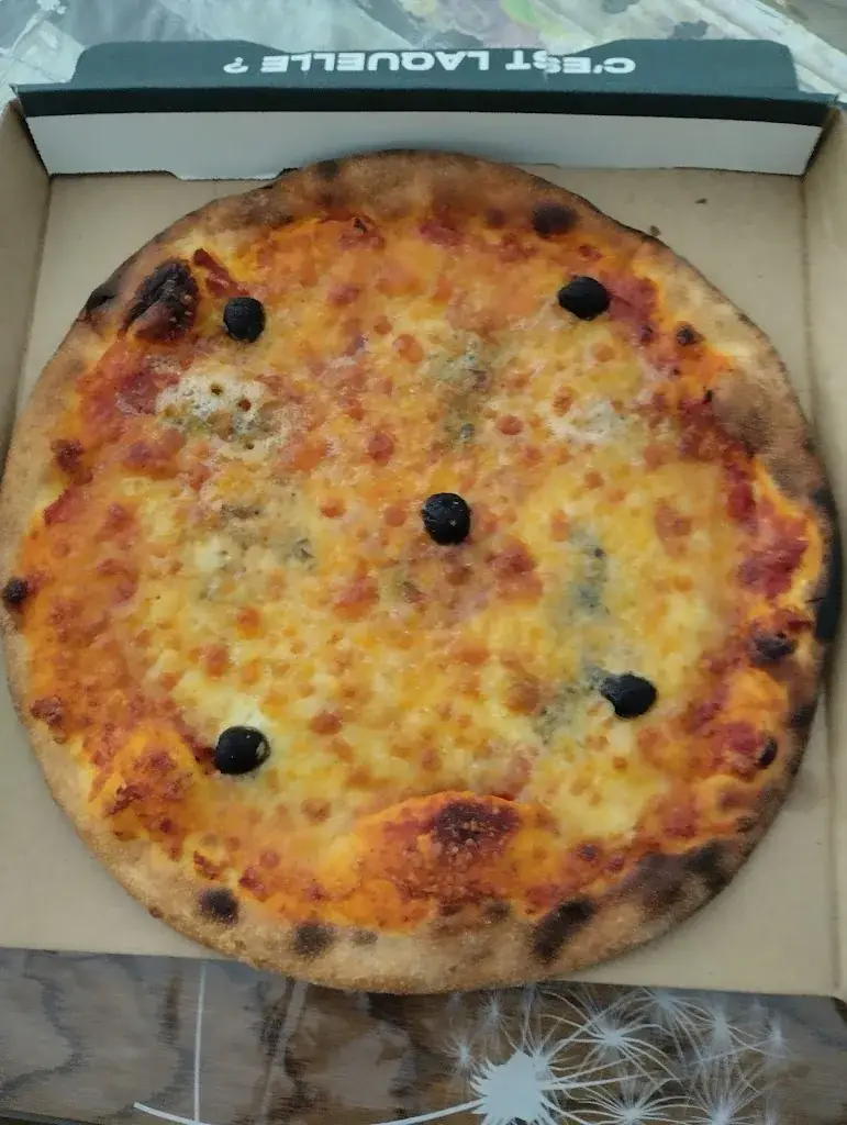 Christelle VEAU_Le kiosque à pizzas Egletons_Égletons_review