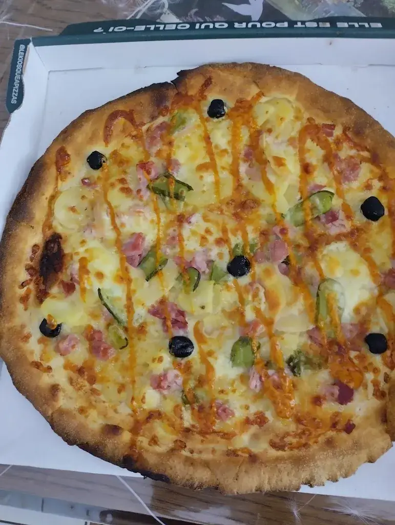 Le kiosque à pizzas Egletons_Égletons_slider_image_3