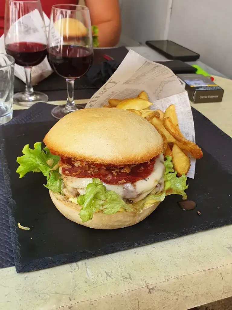 Le 19 Vin_Égletons_slider_image_3