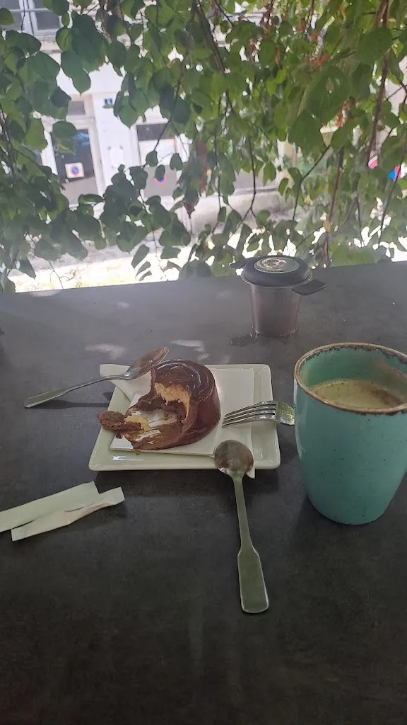 Si L_Pâtisserie Eymoutiers ChouBeurrePomme_Eymoutiers_review